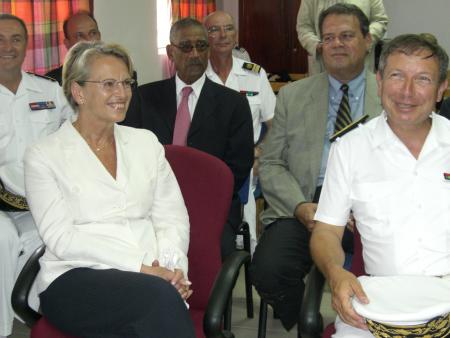 Visite de Mich&egrave;le Alliot-Marie &agrave; Saint-Martin : Les r&eacute;actions